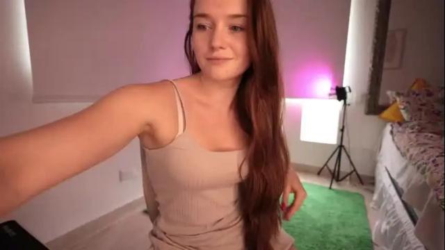 Image 3 of alicealberts Stream on Chaturbate on 22 days ago