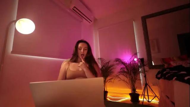 Image 12 of alicealberts Stream on Chaturbate on 16 days ago