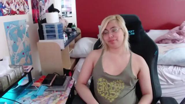Image 4 of alicebambolats Stream on Chaturbate on 22 months ago