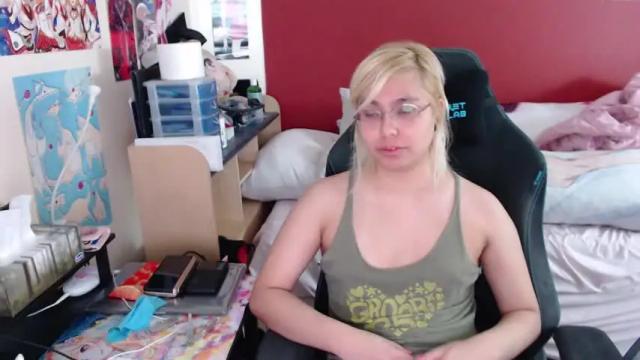 Image 6 of alicebambolats Stream on Chaturbate on 22 months ago