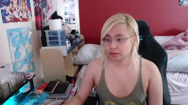Image 8 of alicebambolats Stream on Chaturbate on 22 months ago