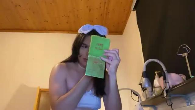 Image 2 of alicebbgrl Stream on Chaturbate on 19 months ago