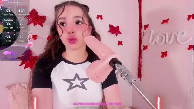 Image 12 of alicebonam Stream on Chaturbate on 17 days ago