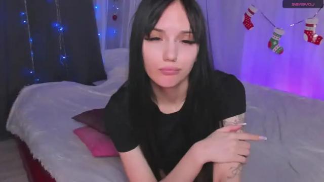 Image 3 of alicebrune Stream on Chaturbate on 15 months ago