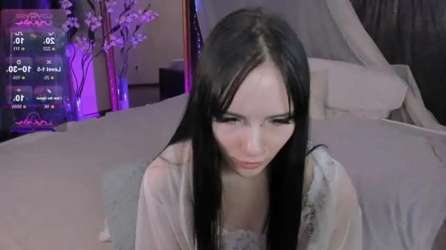 Image 4 of alicebrune Stream on Chaturbate on 15 months ago