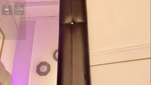 Image 12 of aliceclark__ Stream on Chaturbate on 1 month ago