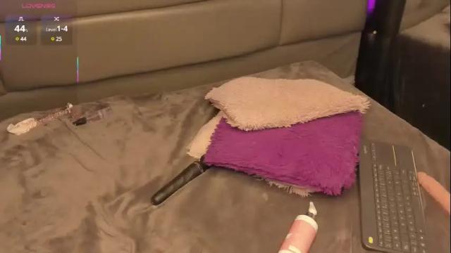 Image 12 of aliceclark__ Stream on Chaturbate on 1 month ago