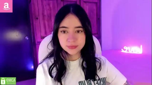 Image 2 of alicee_2 Stream on Chaturbate on 6 months ago