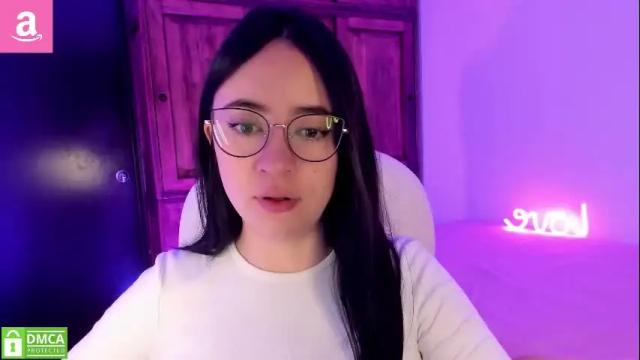 Image 10 of alicee_2 Stream on Chaturbate on 5 months ago