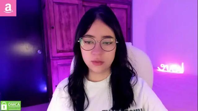 Image 4 of alicee_2 Stream on Chaturbate on 5 months ago