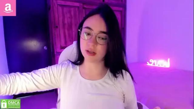Image 6 of alicee_2 Stream on Chaturbate on 5 months ago