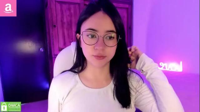 Image 7 of alicee_2 Stream on Chaturbate on 5 months ago