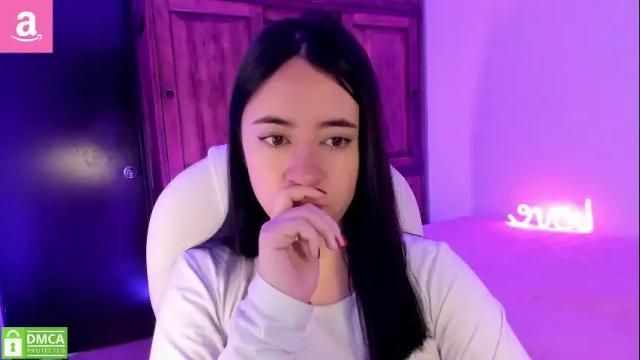 Image 3 of alicee_2 Stream on Chaturbate on 5 months ago
