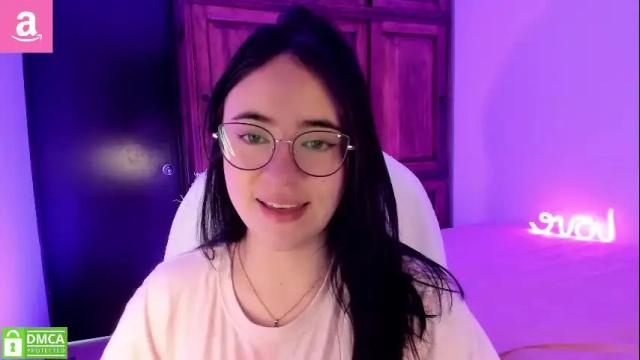 Image 3 of alicee_2 Stream on Chaturbate on 5 months ago