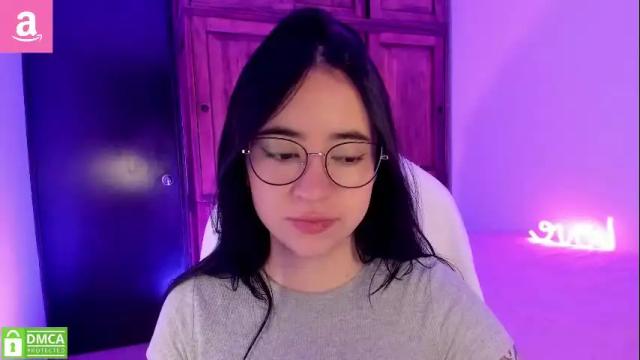 Image 10 of alicee_2 Stream on Chaturbate on 5 months ago