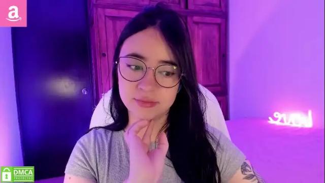Image 3 of alicee_2 Stream on Chaturbate on 5 months ago