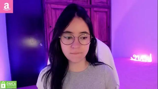 Image 8 of alicee_2 Stream on Chaturbate on 5 months ago
