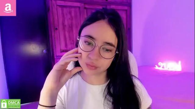 Image 6 of alicee_2 Stream on Chaturbate on 4 months ago
