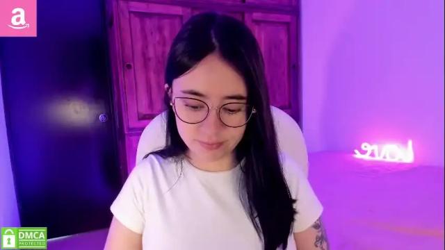 Image 7 of alicee_2 Stream on Chaturbate on 4 months ago