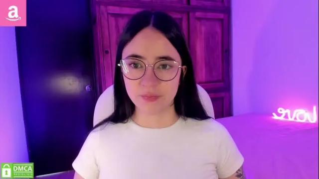 Image 10 of alicee_2 Stream on Chaturbate on 4 months ago