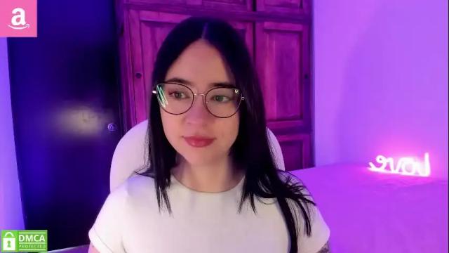 Image 3 of alicee_2 Stream on Chaturbate on 4 months ago