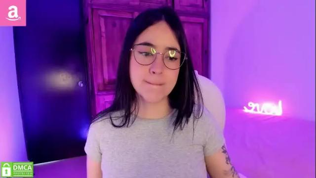 Image 10 of alicee_2 Stream on Chaturbate on 4 months ago