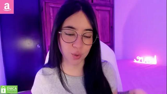 Image 2 of alicee_2 Stream on Chaturbate on 4 months ago