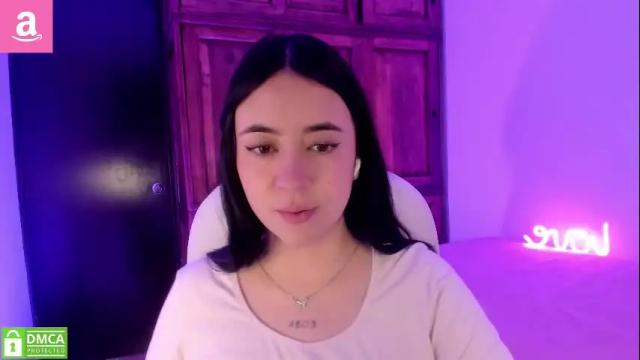 Image 2 of alicee_2 Stream on Chaturbate on 4 months ago
