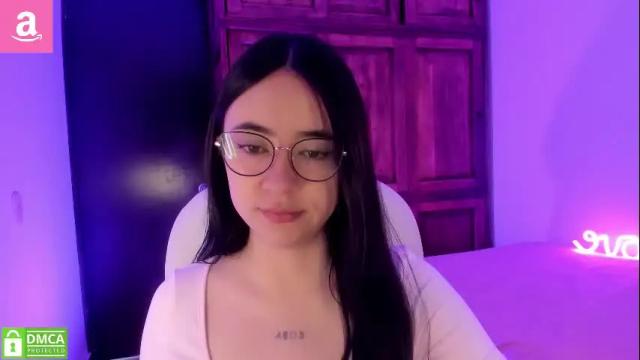 Image 4 of alicee_2 Stream on Chaturbate on 3 months ago
