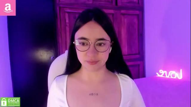 Image 4 of alicee_2 Stream on Chaturbate on 3 months ago