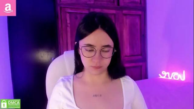 Image 6 of alicee_2 Stream on Chaturbate on 3 months ago