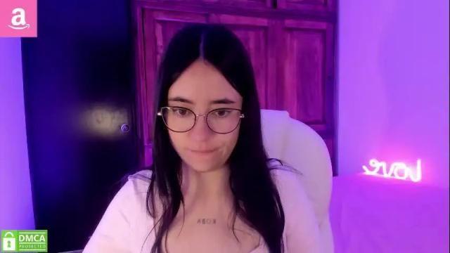 Image 10 of alicee_2 Stream on Chaturbate on 3 months ago