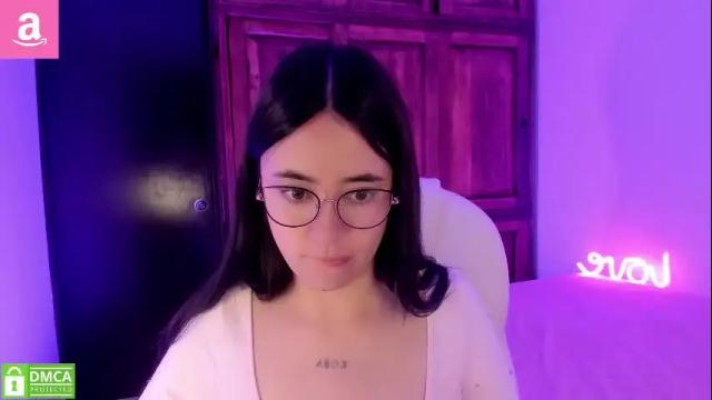 Image 3 of alicee_2 Stream on Chaturbate on 3 months ago
