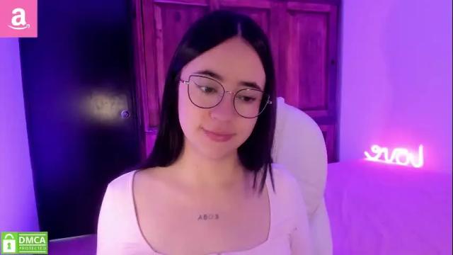 Image 4 of alicee_2 Stream on Chaturbate on 3 months ago