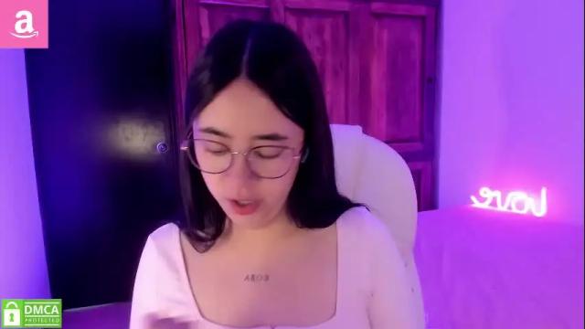 Image 7 of alicee_2 Stream on Chaturbate on 3 months ago