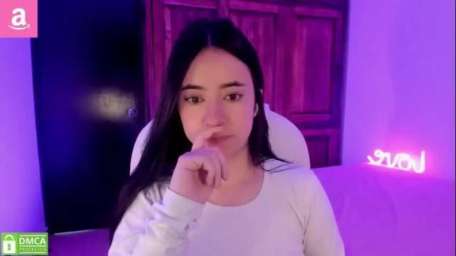 Image 4 of alicee_2 Stream on Chaturbate on 3 months ago