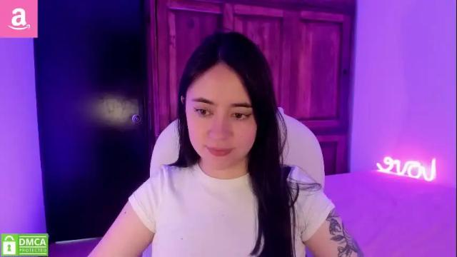 Image 2 of alicee_2 Stream on Chaturbate on 3 months ago