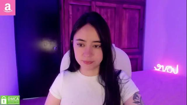 Image 3 of alicee_2 Stream on Chaturbate on 3 months ago