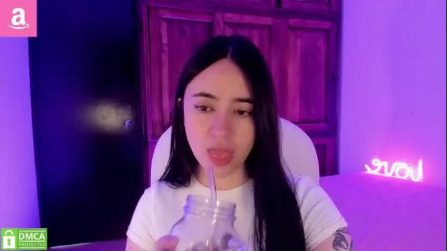Image 6 of alicee_2 Stream on Chaturbate on 3 months ago