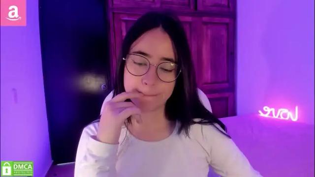 Image 7 of alicee_2 Stream on Chaturbate on 3 months ago