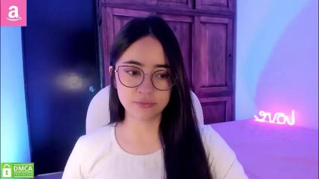 Image 3 of alicee_2 Stream on Chaturbate on 3 months ago