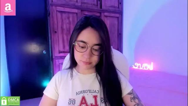 Image 2 of alicee_2 Stream on Chaturbate on 2 months ago