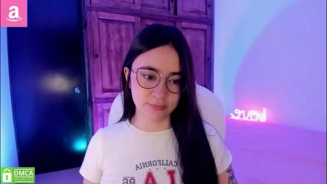 Image 3 of alicee_2 Stream on Chaturbate on 2 months ago