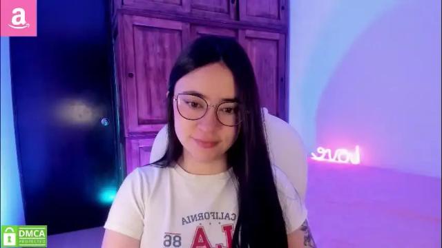 Image 4 of alicee_2 Stream on Chaturbate on 2 months ago