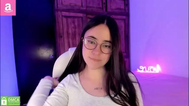 Image 2 of alicee_2 Stream on Chaturbate on 20 days ago