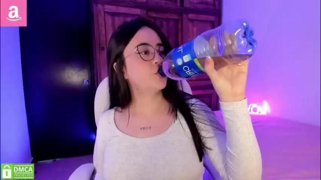 Image 6 of alicee_2 Stream on Chaturbate on 20 days ago