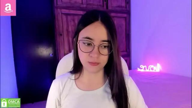 Image 3 of alicee_2 Stream on Chaturbate on 18 days ago