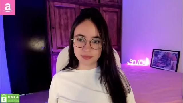 Image 6 of alicee_2 Stream on Chaturbate on 16 days ago