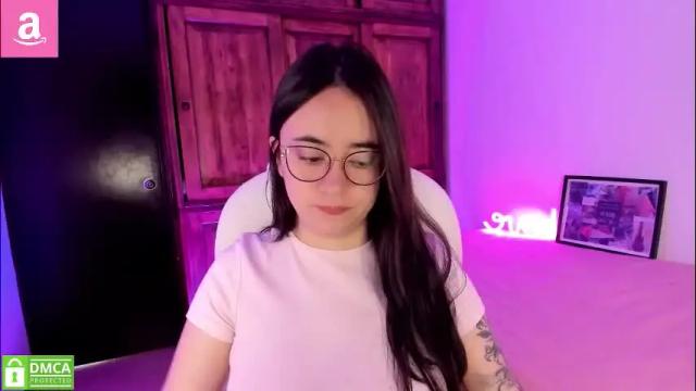 Image 3 of alicee_2 Stream on Chaturbate on 14 days ago