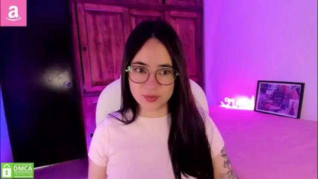 Image 4 of alicee_2 Stream on Chaturbate on 14 days ago
